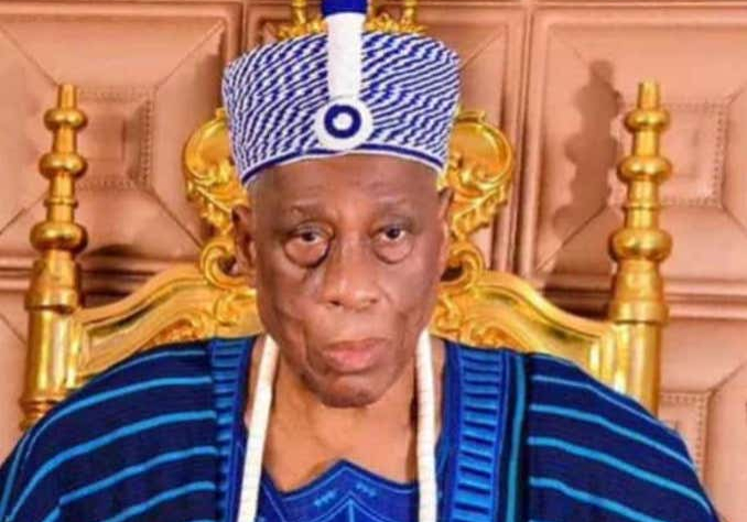 64319 governor abdulrazaq pays tribute as elerin of erin ile passes on
