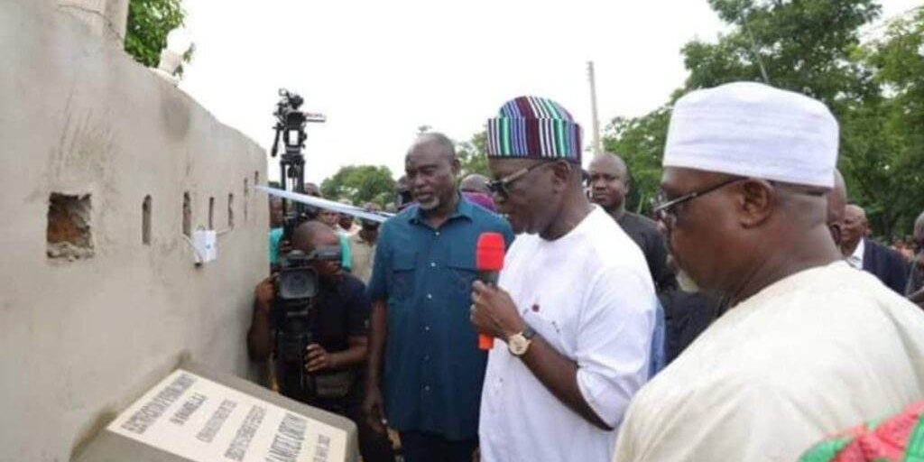 65192 benue state governor samuel ortom executes 45 rural electrification projects to boost socio economic activities 65192 benue state governor samuel ortom executes 45 rural electrification projects to boost socio economic activities