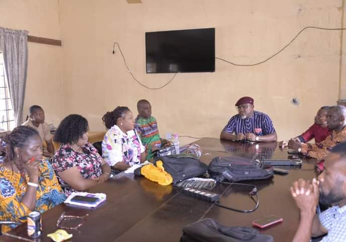 67093 abia governors spokesman commends journalists at valedictory session