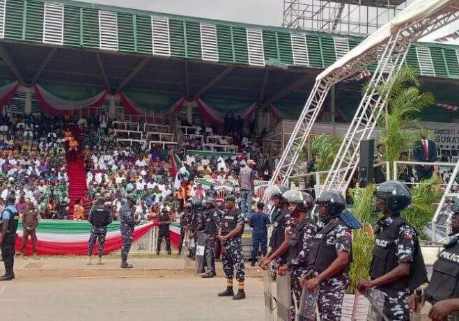 68057 tight security presence in ibadan as governor makinde takes oath of office for second term