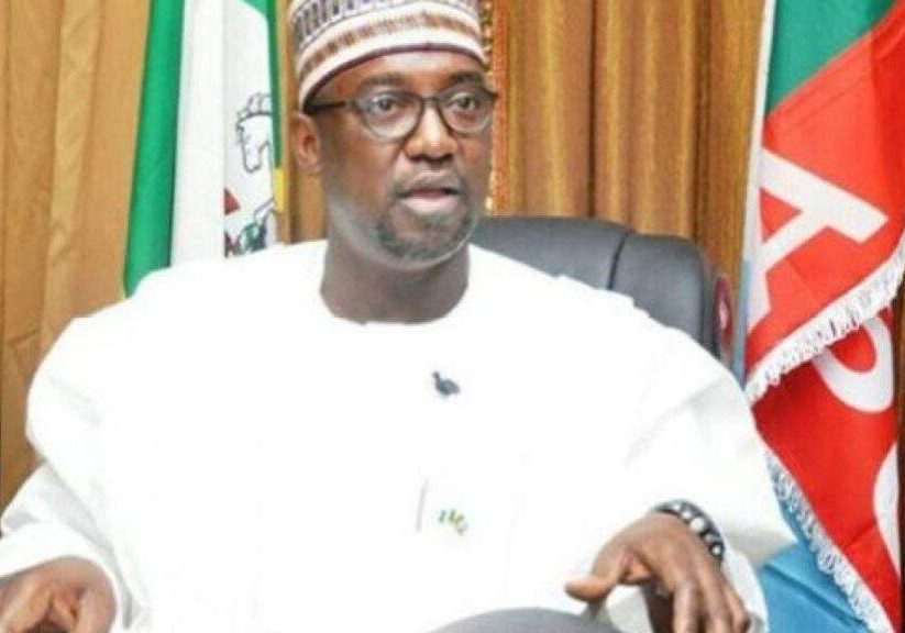 6817 niger governor imposes curfew on lambata town over violent clashes