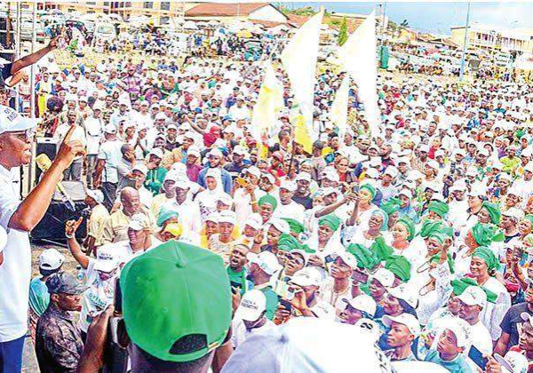 7578 beauty queen cautions against smear campaign