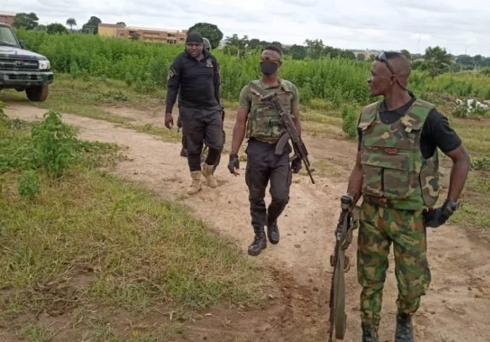 76995 troops arrest 12 rail track vandals in nasarawa state 76995 troops arrest 12 rail track vandals in nasarawa state