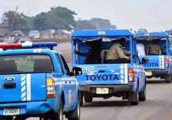 7990 two die 52 injured in plateau road crash