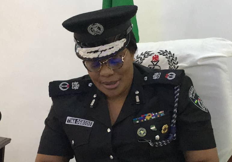 85868 police parades six suspected criminals in ebonyi state