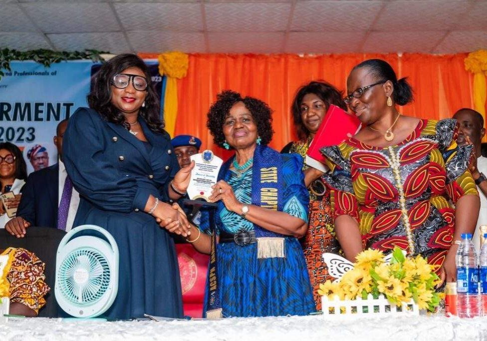 87269 ebonyi state governors wife receives merit award 87269 ebonyi state governors wife receives merit award