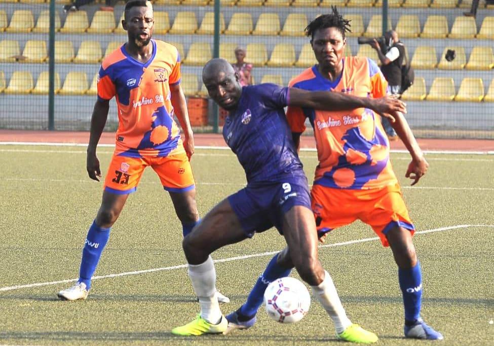8774 npfl enyimba akwa united set aba on fire