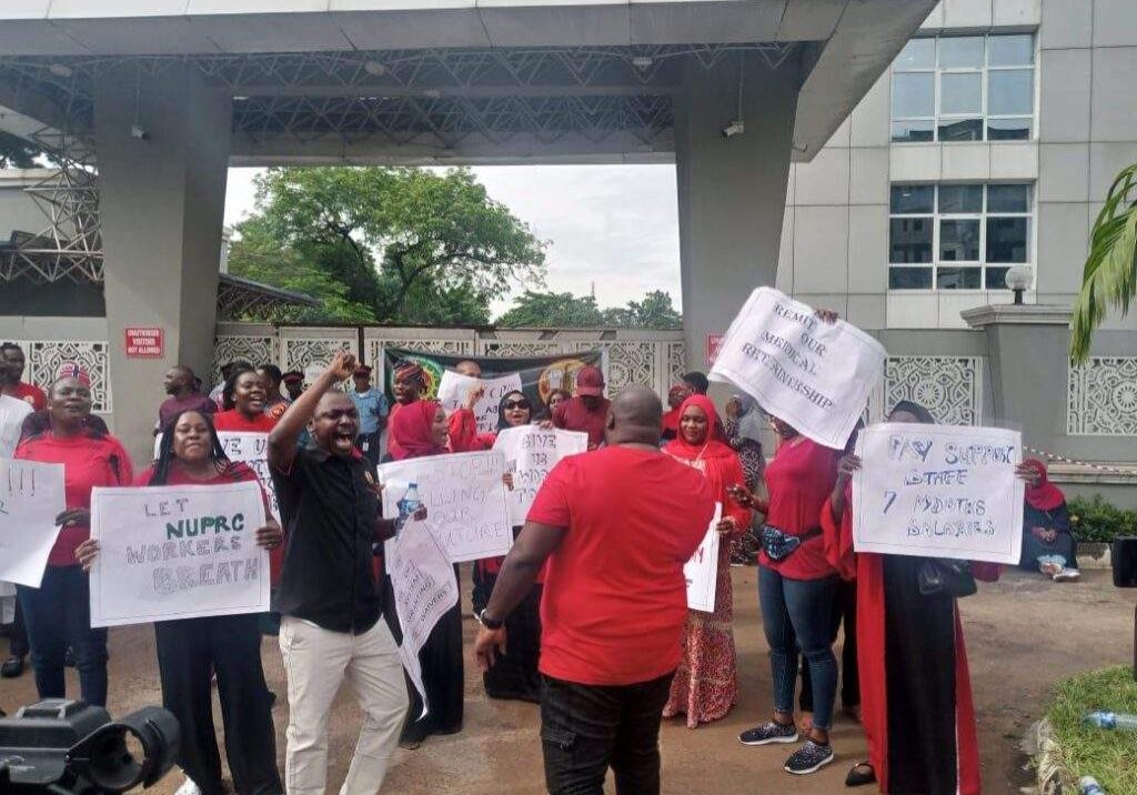 88374 penganssan protests shuts down offices in abuja