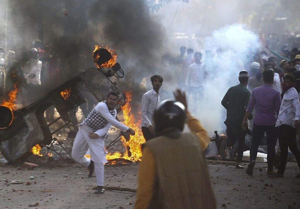 89196 7 killed 70 others injured as hindu clashes with muslims in indian capital 89196 7 killed 70 others injured as hindu clashes with muslims in indian capital
