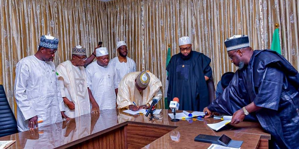91887 niger state government to construct 556km road infrastructure project 91887 niger state government to construct 556km road infrastructure project