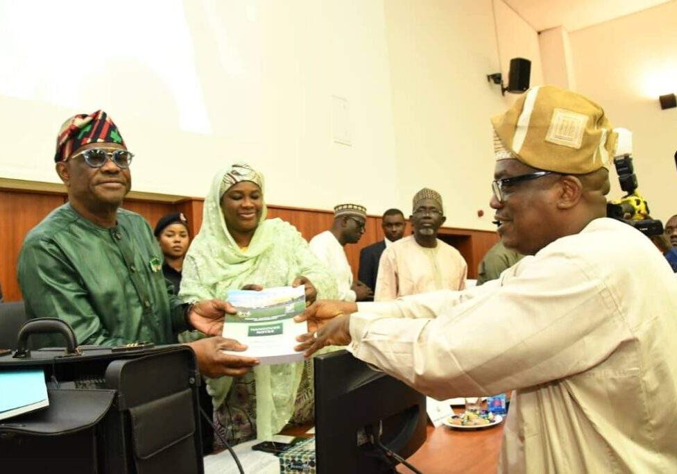 96560 fct minister rallies staff to transform abuja into a world class capital city