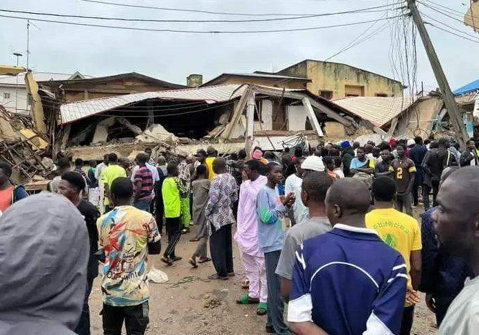 97223 building collapse in garki village 37 rescued 2 fatally injured as fct fema springs into action