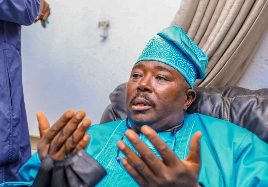 99013 senator alli urges constituents to beware of fraudsters using his name