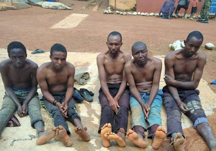 99055 17 suspected criminals apprehended across three nigerian states by military taskforce