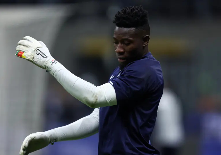 AFCON Youve set bad example Bassong hits Man Uniteds