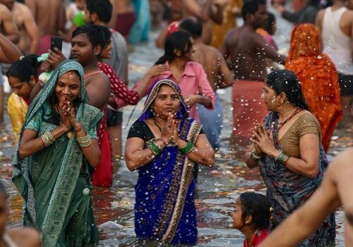 AFP__20250226__36YP6BC__v1__Preview__IndiaReligionFestivalKumbh.jpg