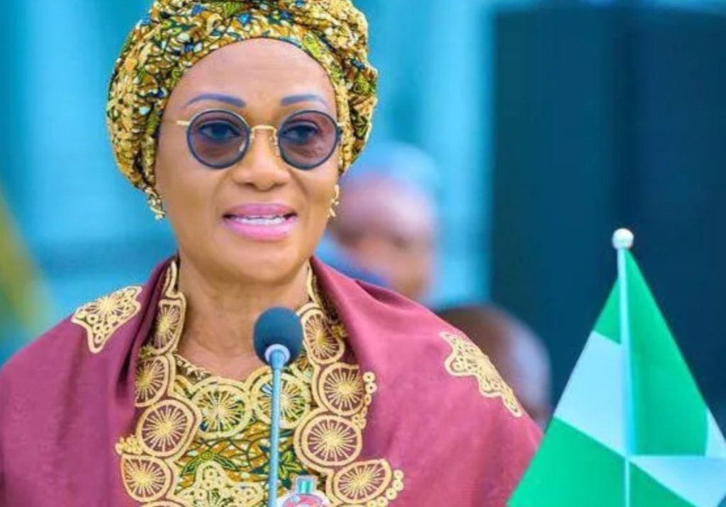 APC Defends Tinubu's Rebuke of Governor Adeleke Lagos APC defends Remi Tinubu over intervention during Adeleke’s speech in Ile-Ife