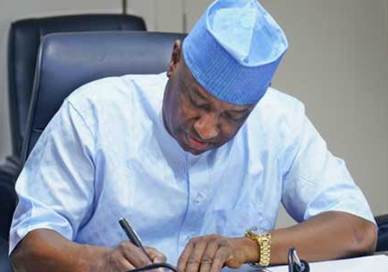Airlines to pay compensation for delayed canceled flights Minister