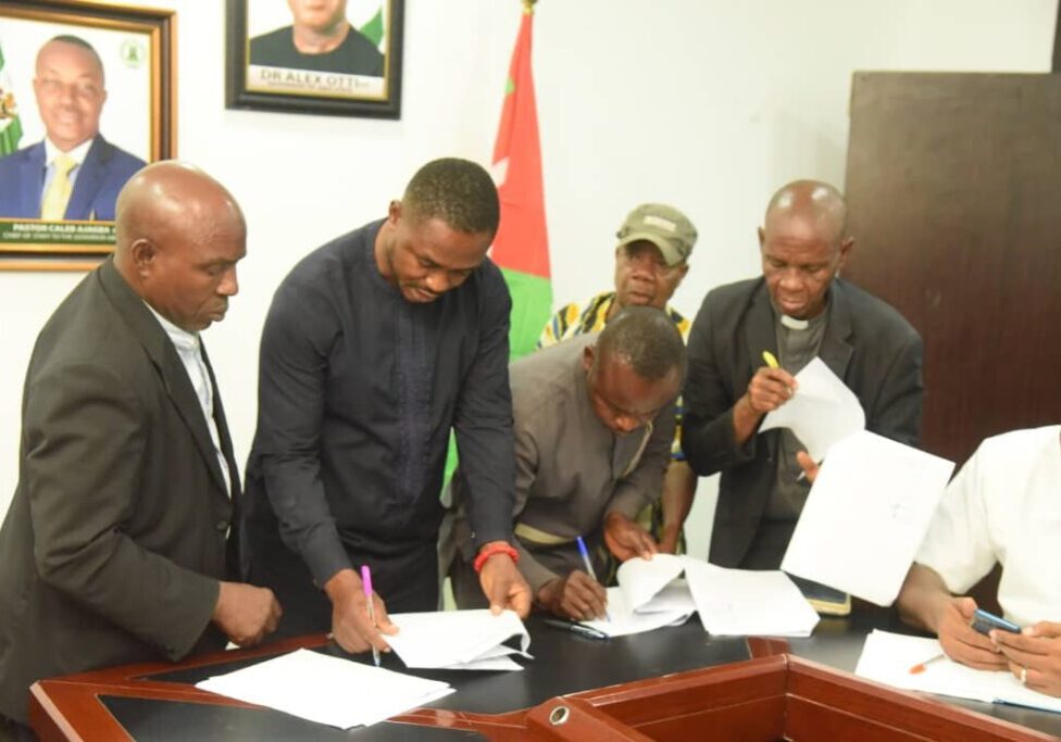 Airport: Abia Govt inaugurates committee as land owners demand reduction Airport: Abia Govt inaugurates committee as land owners demand reduction of hectares