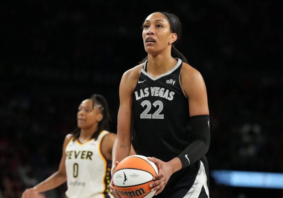 A'ja Wilson shatters single season scoring record A'ja Wilson shatters single season scoring record
