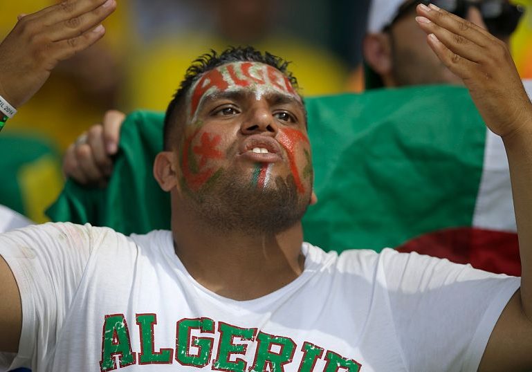 Algerian football players deal with intense heat as season ends
