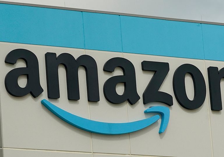 Amazon cloud computing outage disrupts Snapchat, Airbnb and online services worldwide