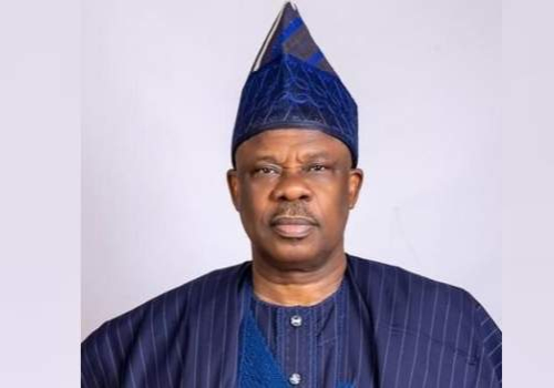 Amosun Blasts Utomi over Contract Violation Claims Amosun Blasts Utomi over Contract Violation Claims