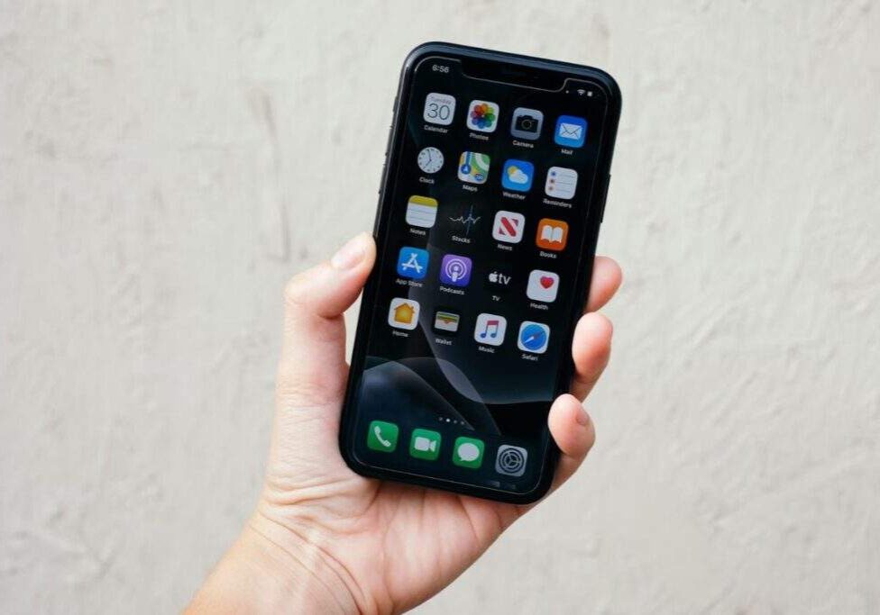 Apple Unlocks EU iPhone, iPad Options with Default App Changes
