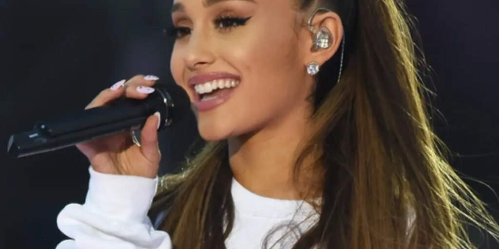 Ariana Grande Endorses Kamala Harris for President Ariana Grande Endorses Kamala Harris for President