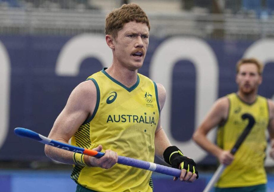 Australian Field Hockey Player Amputates Finger to Compete in 2024 Australian Field Hockey Player Amputates Finger to Compete in 2024