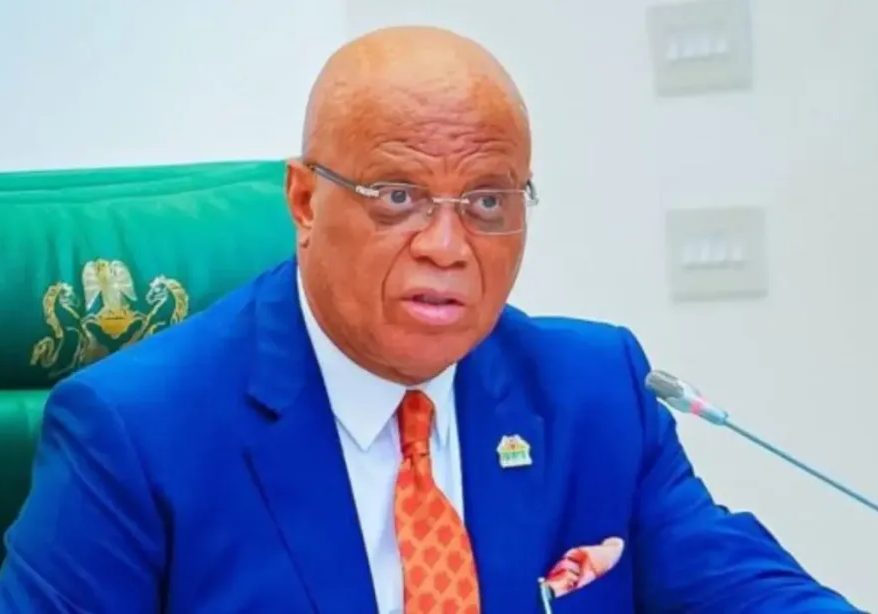 BREAKING: Akwa Ibom gov, Umo Eno finally dumps PDP, defects to APC