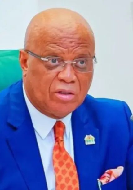 BREAKING: Akwa Ibom gov, Umo Eno finally dumps PDP, defects to APC