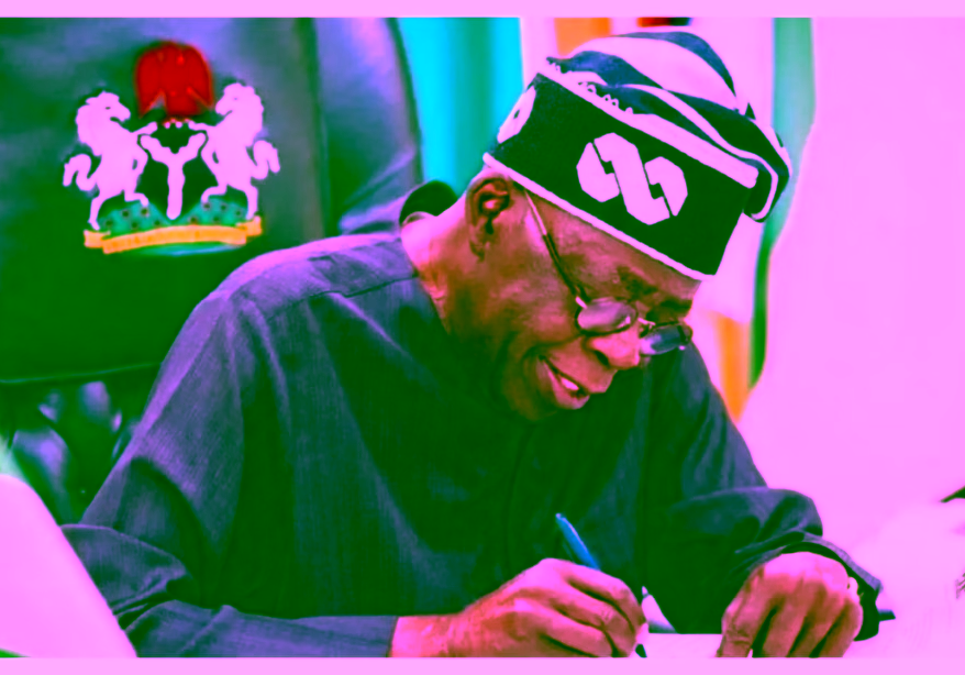 BREAKING: Tinubu sacks NNPCL CEO, Mele Kyari, appoints Bayo Ojulari BREAKING: Tinubu sacks NNPCL CEO, Mele Kyari, appoints Bayo Ojulari