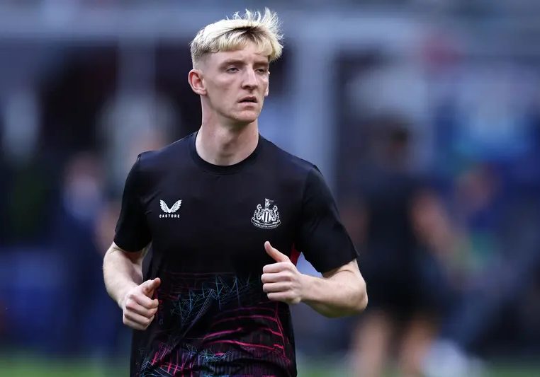 UCL: They taught us lesson, I've never played team like Barça before - Newcastle's Gordon confesses