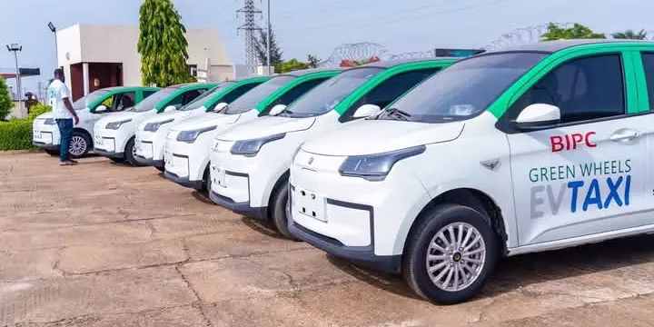 Benue goes green, receives 20 electric cars for taxi service Benue goes green, receives 20 electric cars for taxi service