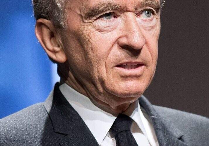 Bernard Arnault Reclaims Title as Worlds Richest Man Overtaking Bezos Bernard Arnault Reclaims Title as Worlds Richest Man Overtaking Bezos