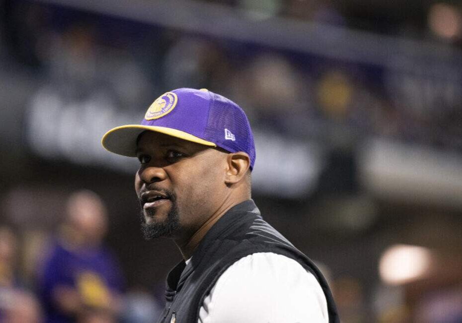 Brian Flores Responds to Tua Tagovailoa's Criticism, Focused on Vikings Brian Flores Responds to Tua Tagovailoa's Criticism, Focused on Vikings
