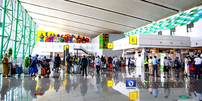British Airways Bars 58 Abuja-London Passengers Over Faulty Door 58 Abuja-London Passengers Denied Boarding On British Airways Over Faulty Door • Channels Television