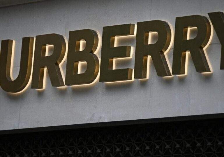 Burberry Appoints New CEO Amid Disappointing Results and Cost Cutting Measures Burberry Appoints New CEO Amid Disappointing Results and Cost Cutting Measures