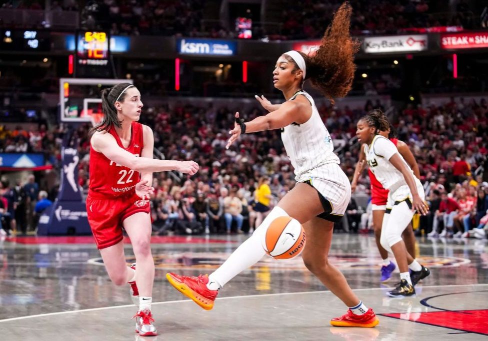 Caitlin Clark's Triple Doubles Outshine Angel Reese's Debut Effort Syndication: The Indianapolis Star - Source: Imagn