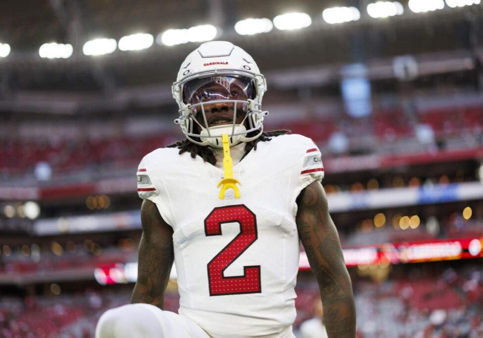 Chiefs' Marquise Brown Suffers Shoulder Injury in Preseason Game Chiefs' Marquise Brown Suffers Shoulder Injury in Preseason Game