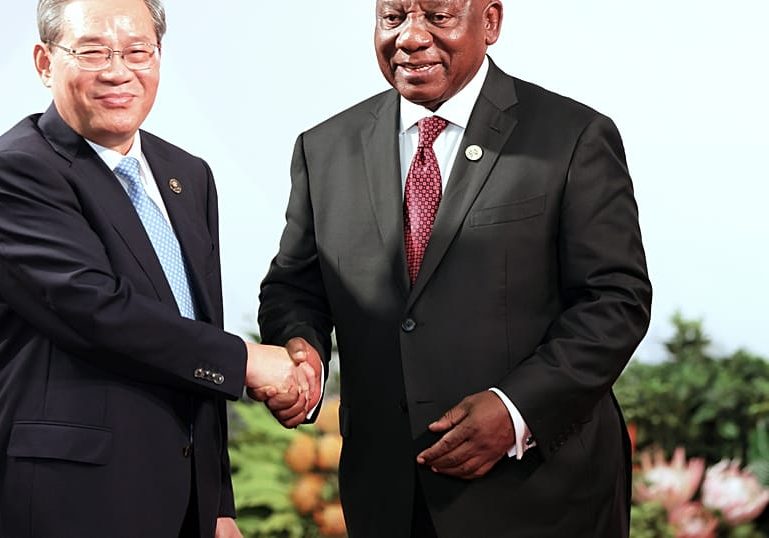 China pledges to work more closely with South Africa on range of issues