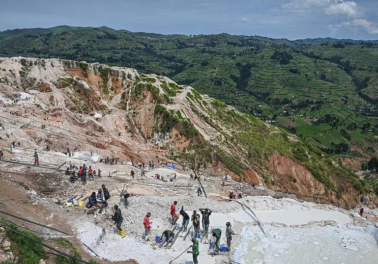 DR Congo: Civil society groups call for reassessment of China mining deal