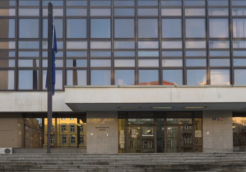 EU state’s Interior Ministry takes down Ukrainian flag — RT World News