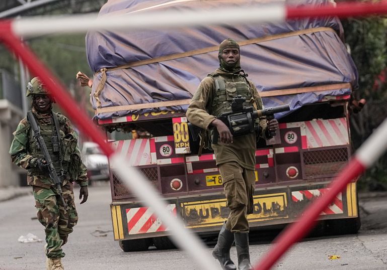 DR Congo Rwanda border crossing hours extended to midnight M23 rebels extend opening hours at DRC-Rwanda border