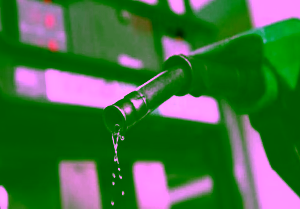 Dangote Refinery: Marketers, retailers project petrol pump price to drop below N900/litre nationwide