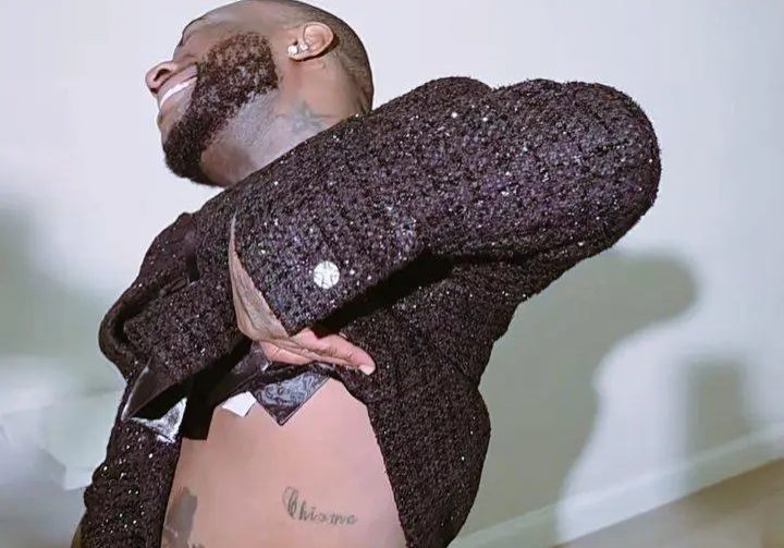 Davido flaunts 'Chioma' tattoo on his body [VIDEO]