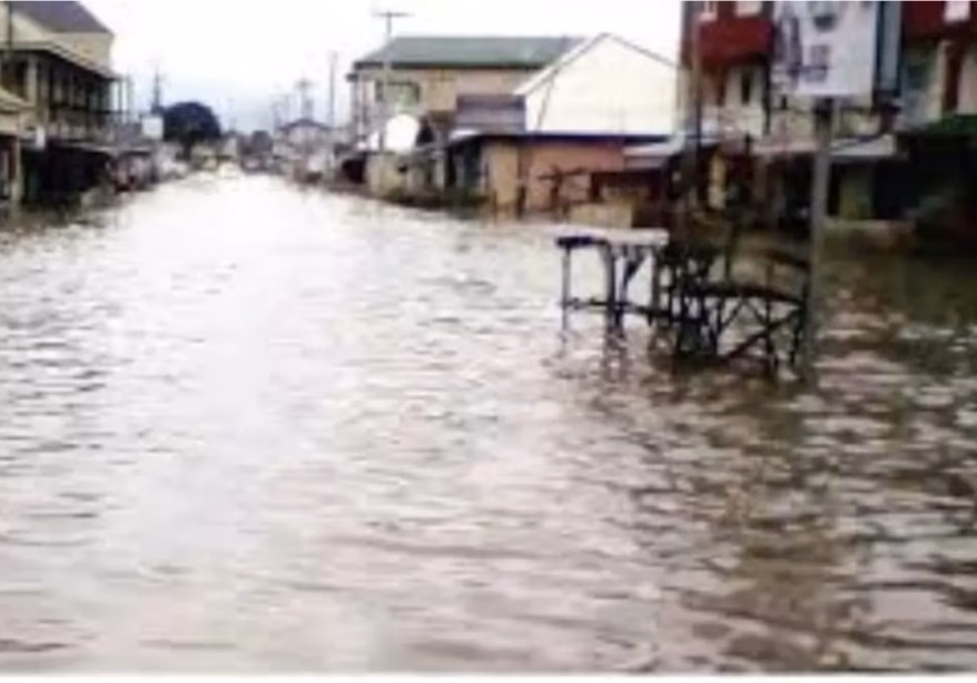 Delta APC, PDP trade blame over Agbor flood disaster Delta APC, PDP trade blame over Agbor flood disaster