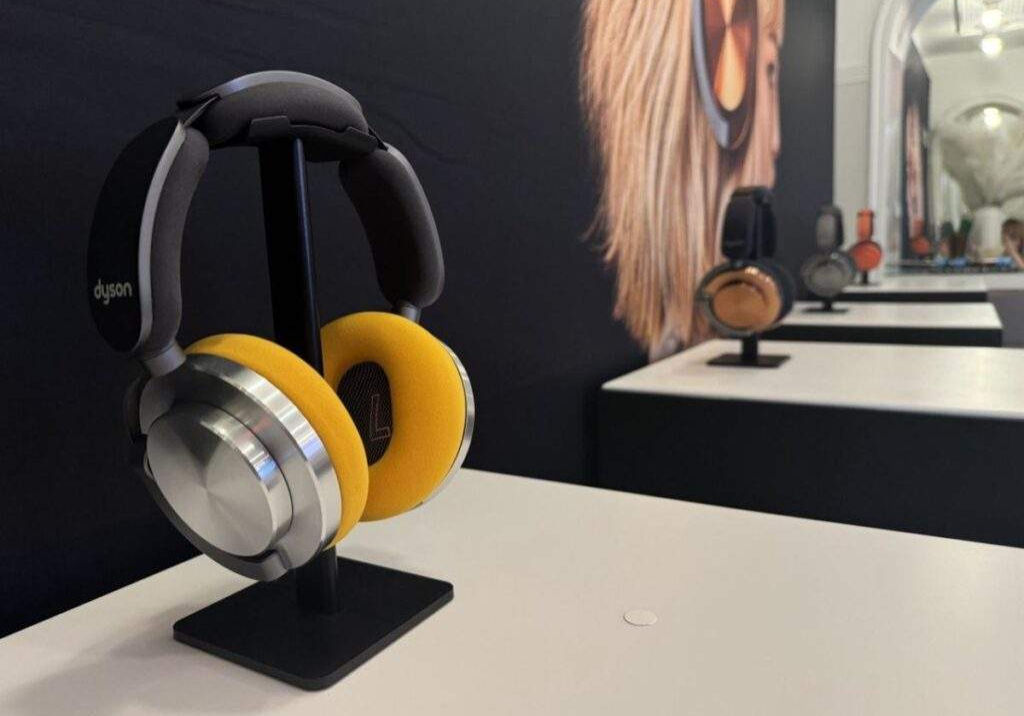 Dyson Unveils OnTrac Audio Only Headphones with Active Noise Cancellation Dyson Unveils OnTrac Audio Only Headphones with Active Noise Cancellation