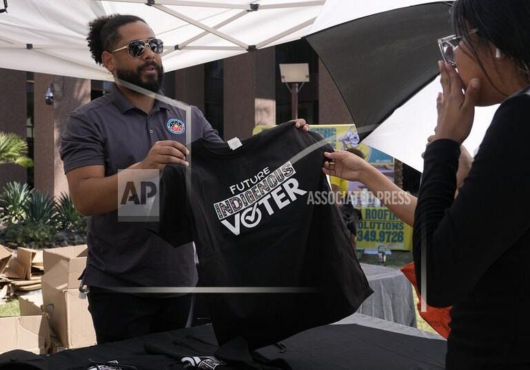 Early Voting Kicks Off in Arizona